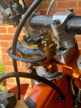 Load image into Gallery viewer, KTM EXC SX Motorcycle Steering Damper Stabiliser and Mounting Kit 2021-2022